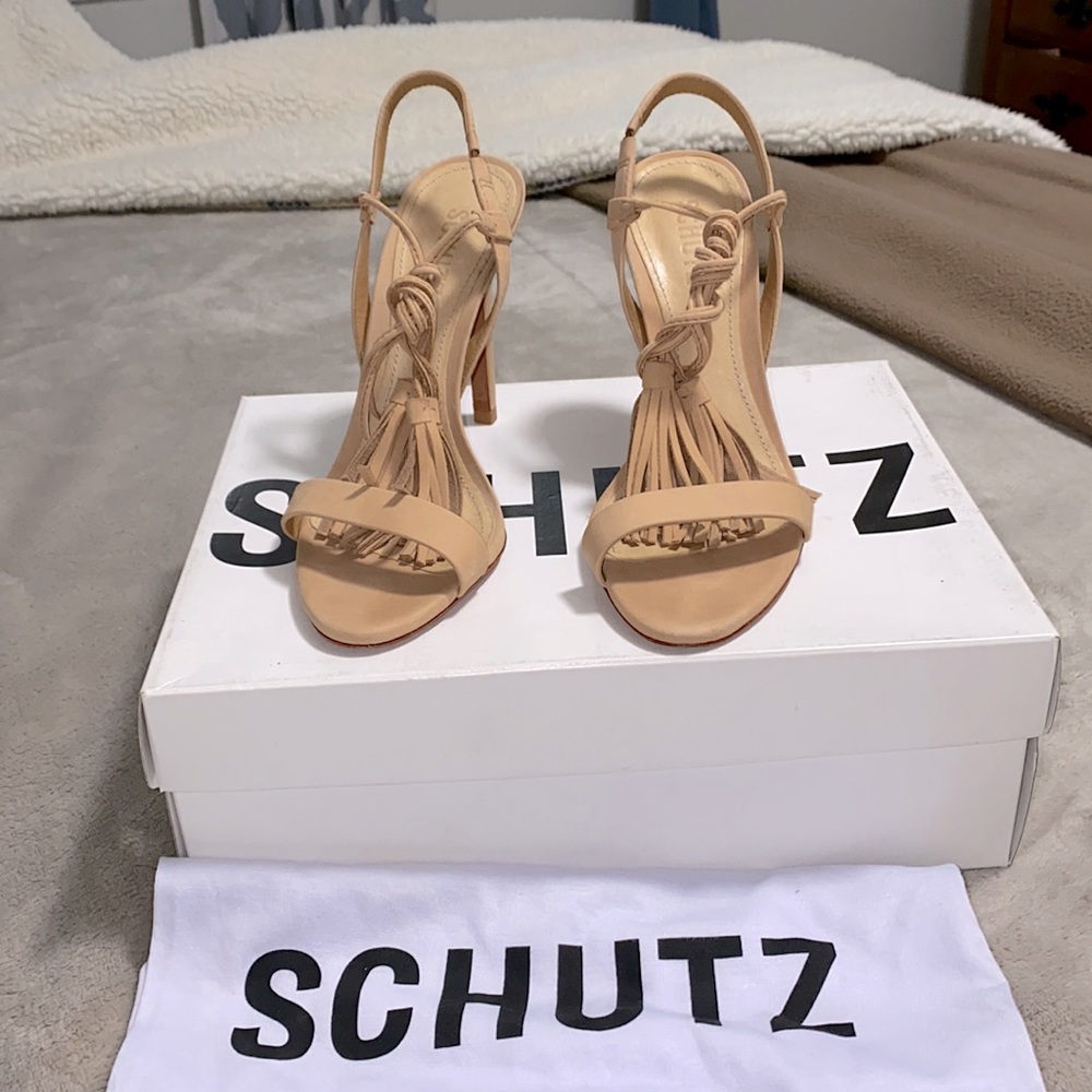 Schutz Maggie Tassel heel
